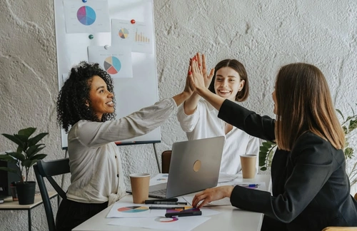 Speak with Clarity: Communication Skills for Professionals
