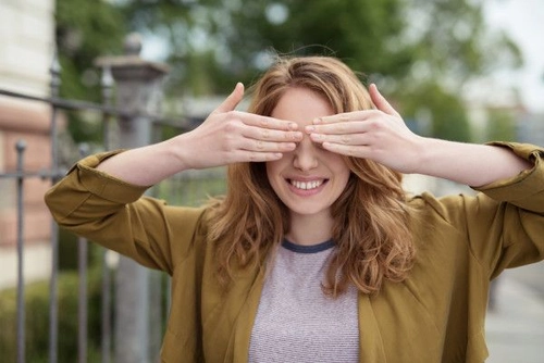 How Do I Smile With My Eyes? A Natural Guide