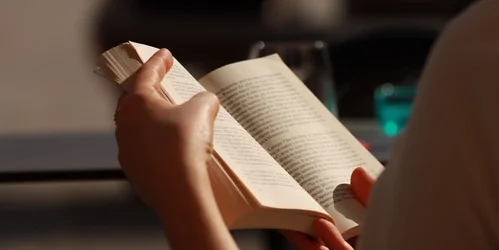 Best Books on Body Language: What They’re Really Saying