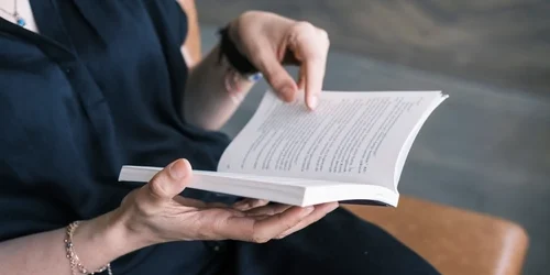 Books That Help You Understand Yourself and Other People Better
