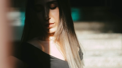 How to Come Out of Emotional Attachment When a Best Friend Gets Married