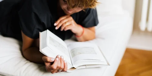 How to Read People Psychology: 3 Books That Help You Understand What Others Are Really Thinking