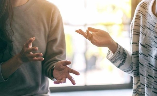 Body Language: How to Read Others' Thoughts by Their Gestures