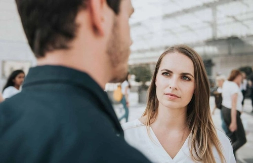 How to Know if Someone is Lying to You