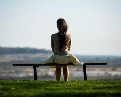 How to Let Go of Past Mistakes Without Forgetting Them