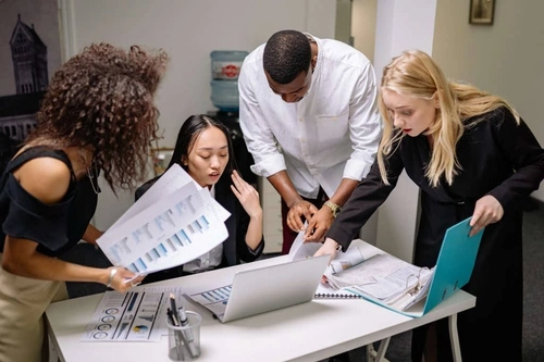 What Can Affect Workplace Communication More Than Anything